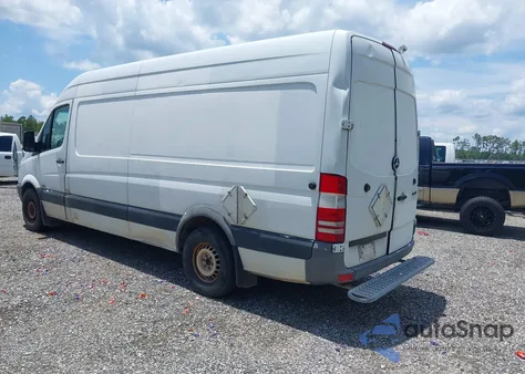 2011 Mercedes-Benz Sprinter 2500 High Roof из США, поврежденный, VIN WD3PE8CB8B5592596